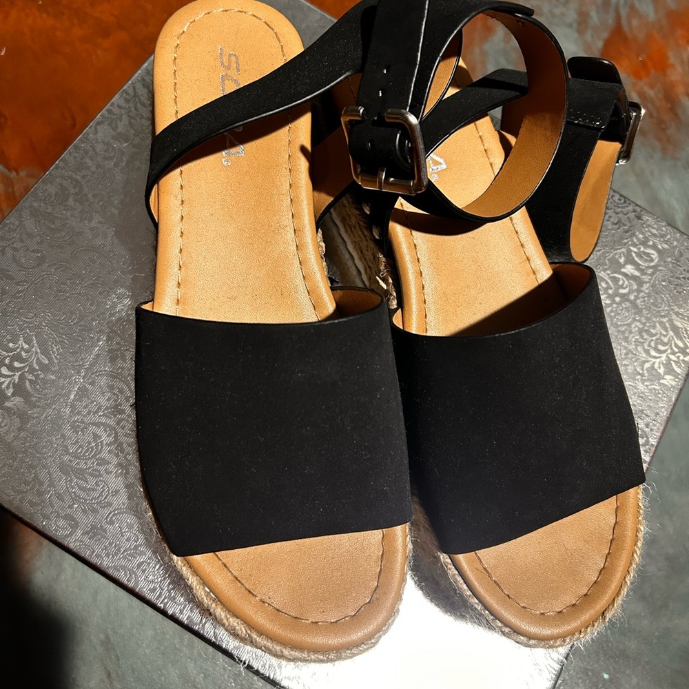 Soda Black and Tan Women's Sandals